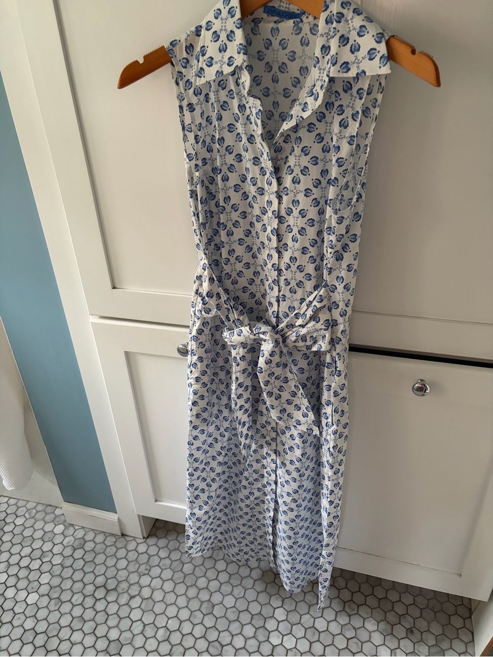 J. McLaughlin White and Blue Floral sleeveless Orla dress worn for a few hours